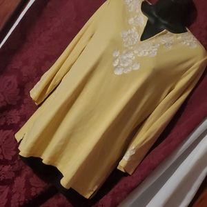 Jones New York Yellow Tunic size L